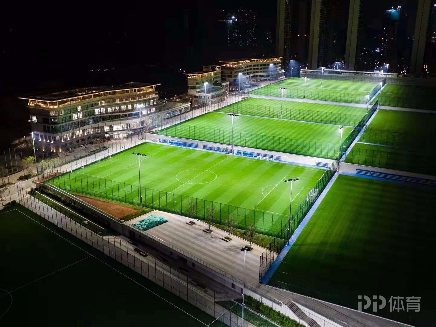 StartingKernel...：启动键背后的新希望与代码交响乐