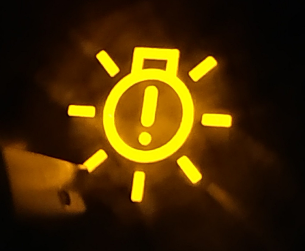 制动系统出现异常标志_标志异常制动出现系统故障_标志异常制动出现系统异常