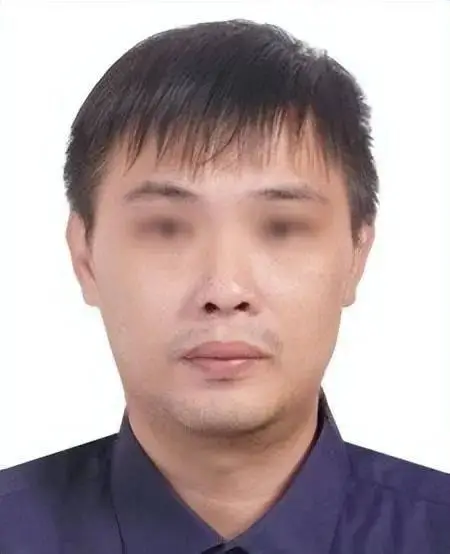 揭阳 18 岁身份证大全：藏在钱包角落里的青春故事与责任象征